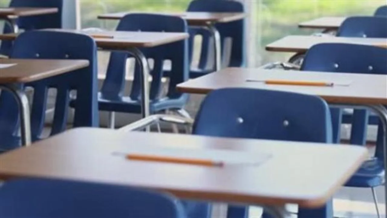 جدول الامتحانات.. اللغة الأجنبية الثانية والاقتصاد يهيمنان على اهتمام الطلاب